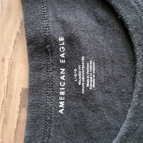 American Eagle T-Shirt - Picture 3 of 3